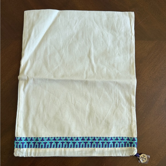 Tory Burch Handbags - TORY BURCH‎ | Pre-OWNED CREAM SHOE/PURSE DUST BAG GOLD LOGO CHARM 11 X 14 IN